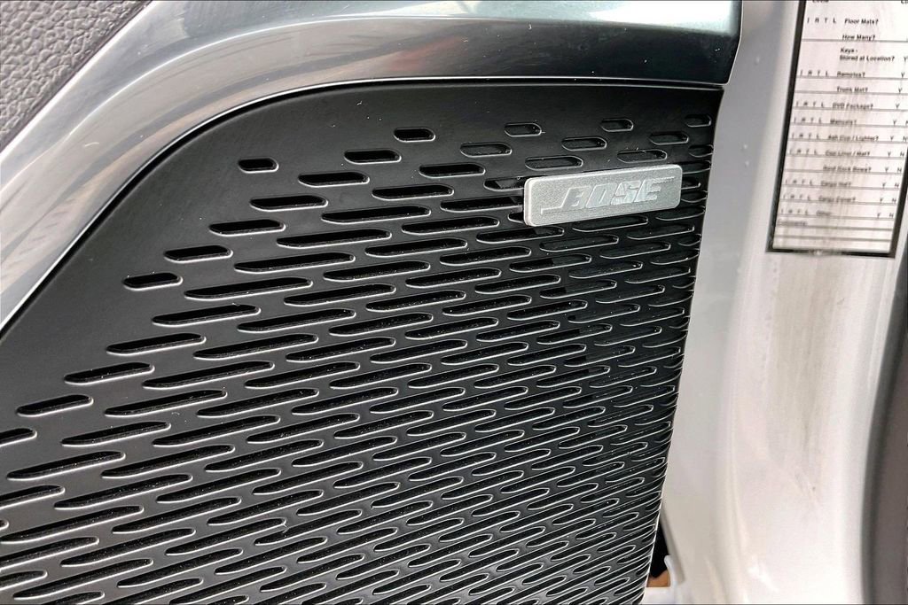 Used 2025 GMC Acadia Elevation image 26