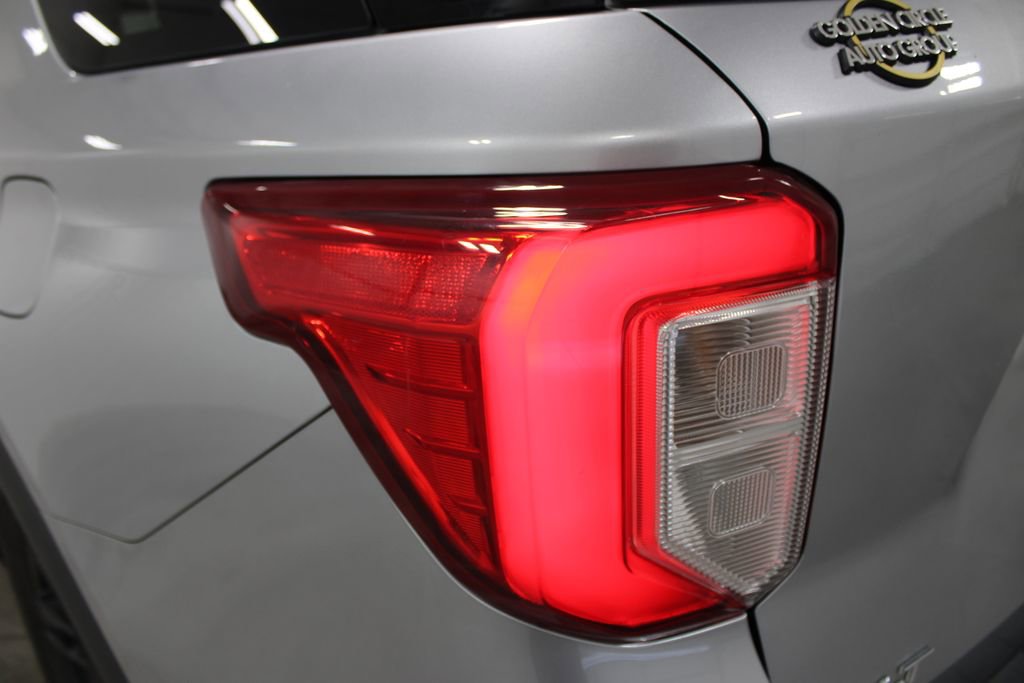 Used 2020 Ford Explorer XLT w/ Comfort Package RWD image 23