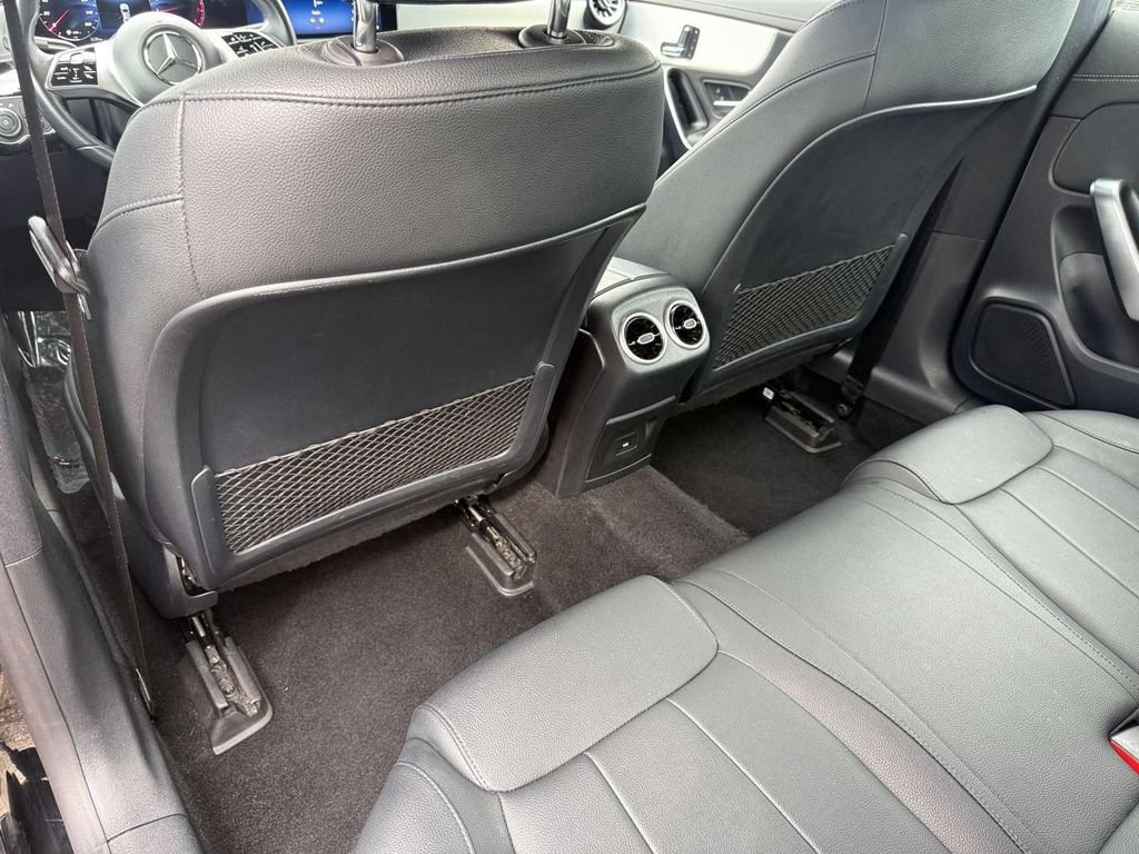 Used 2025 Mercedes-Benz CLA 250 4MATIC image 27