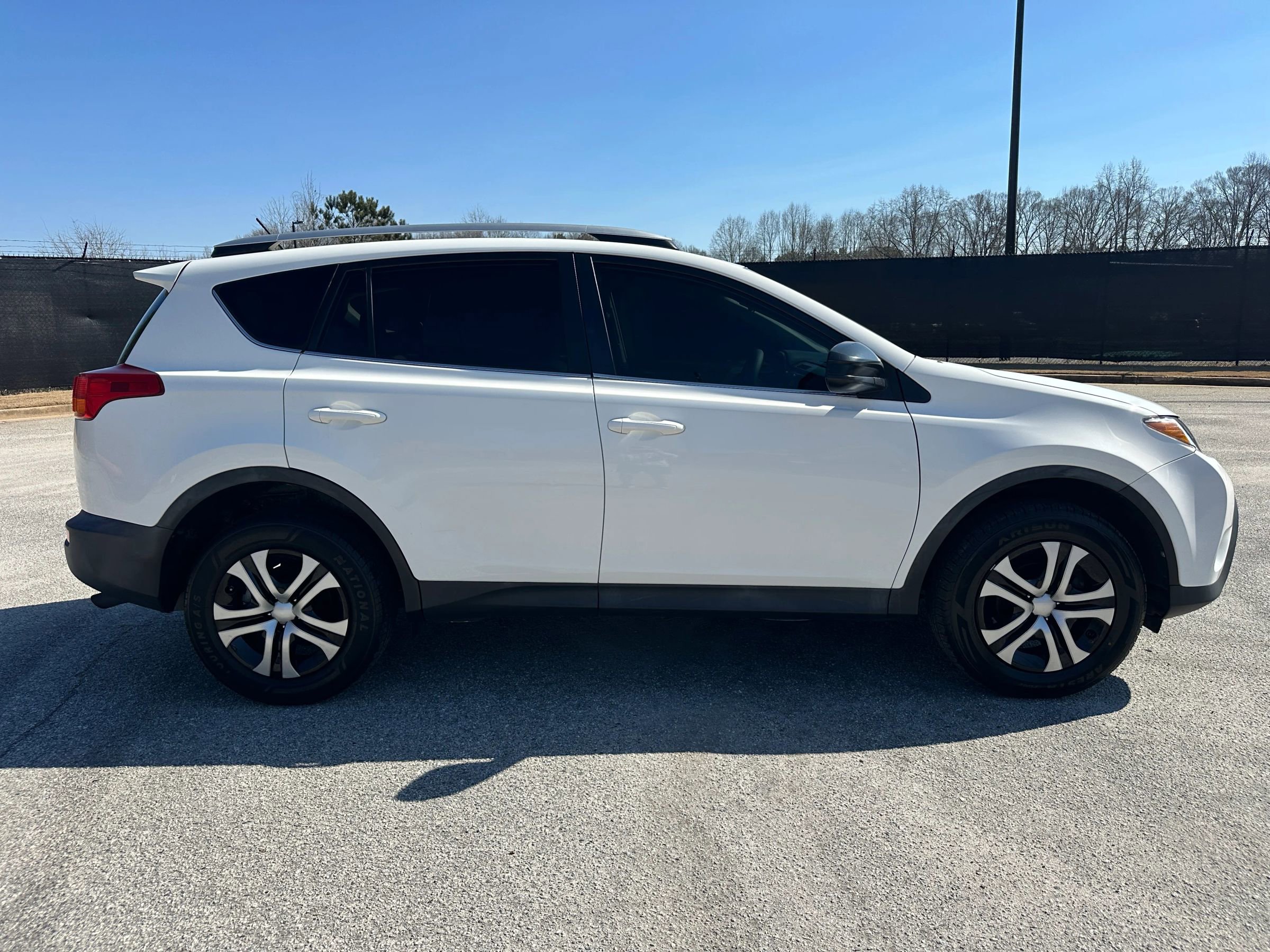 Used 2014 Toyota RAV4 LE image 6