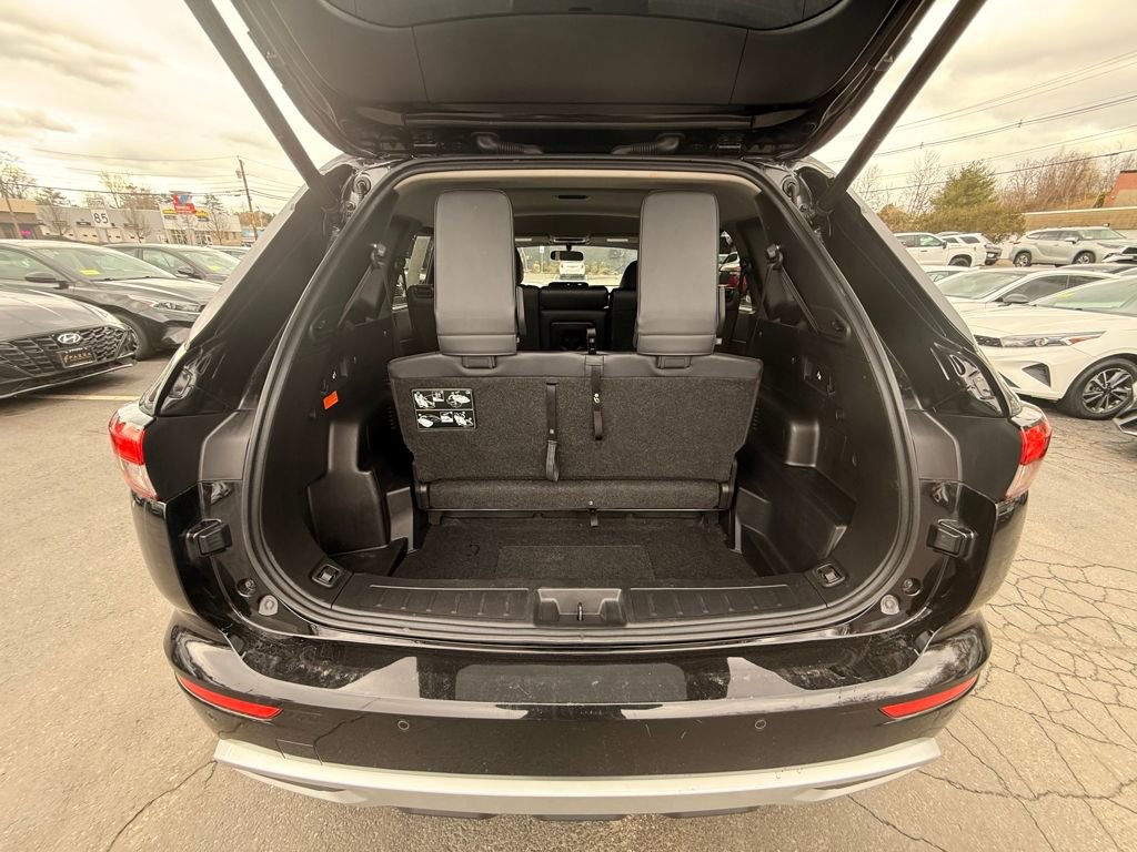 Used 2024 Mitsubishi Outlander SE AWD/4WD image 13