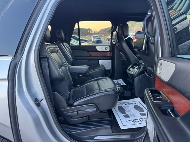 Used 2020 Lincoln Navigator L Reserve w/ Luxury Package AWD/4WD image 11