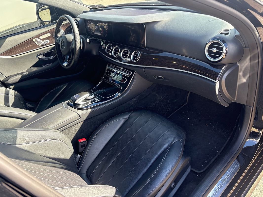 Used 2018 Mercedes-Benz E 400 4MATIC Wagon image 10