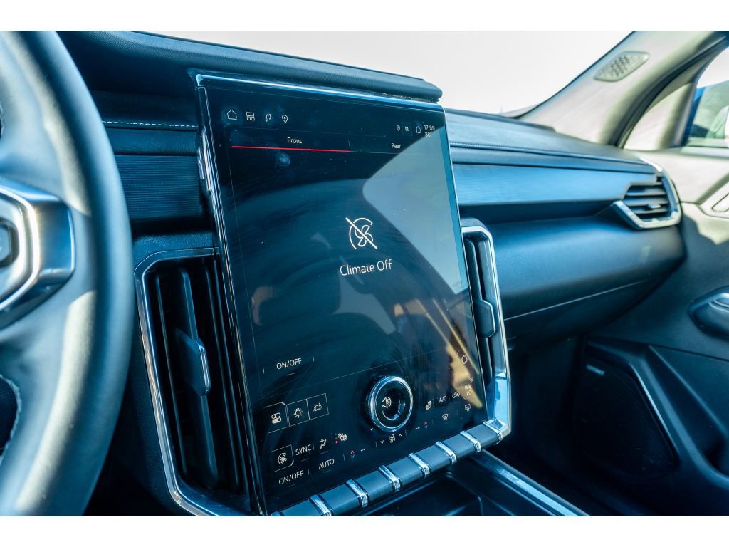 Used 2025 GMC Acadia Elevation image 24