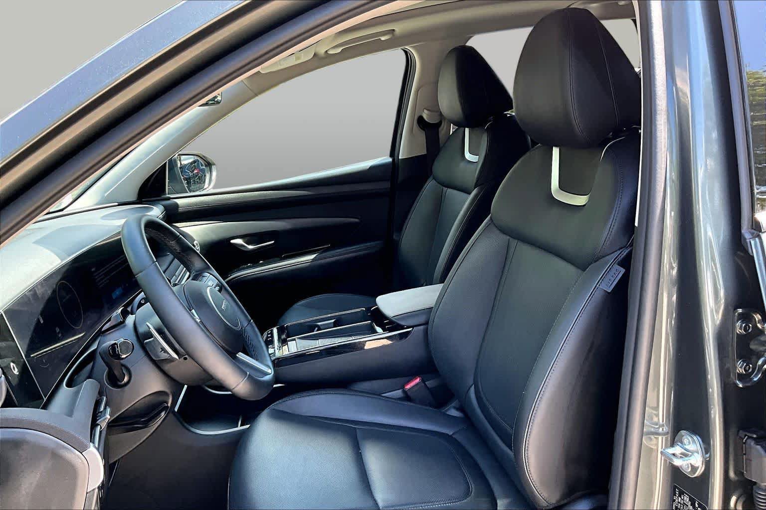 Used 2025 Hyundai Tucson Limited AWD/4WD image 14