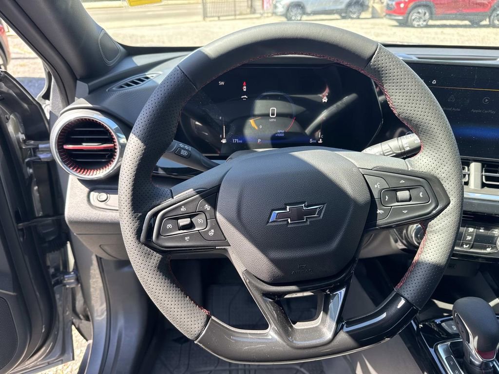 New 2026 Chevrolet Trax RS w/ Sunroof Package image 22