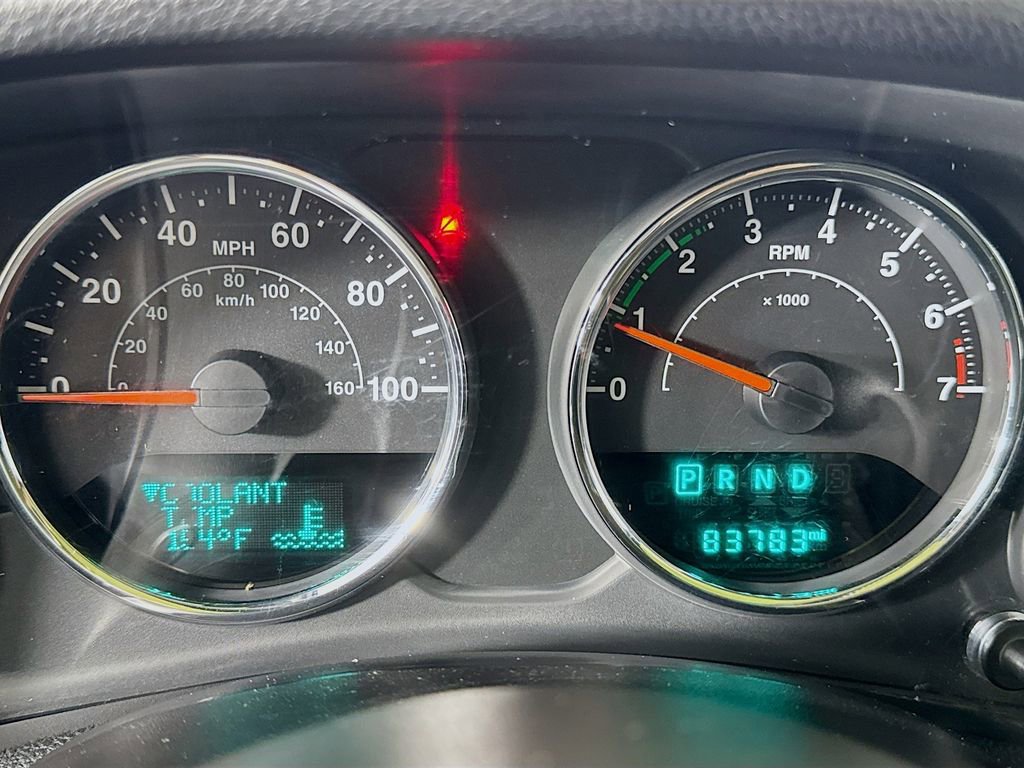 Used 2016 Jeep Wrangler Unlimited Rubicon w/ Connectivity Group AWD/4WD image 27