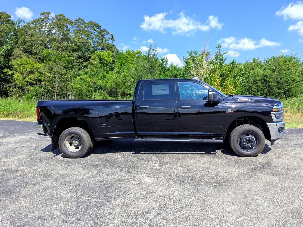 New 2026 RAM 3500 Tradesman image 33