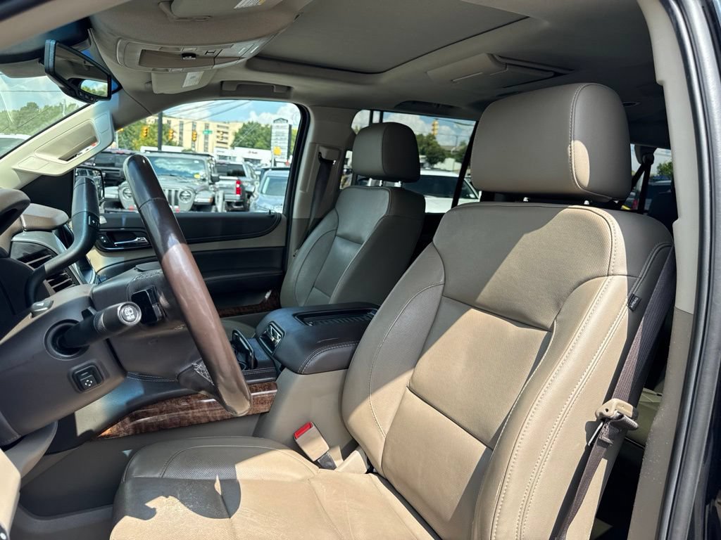 Used 2020 Chevrolet Suburban Premier RWD image 13