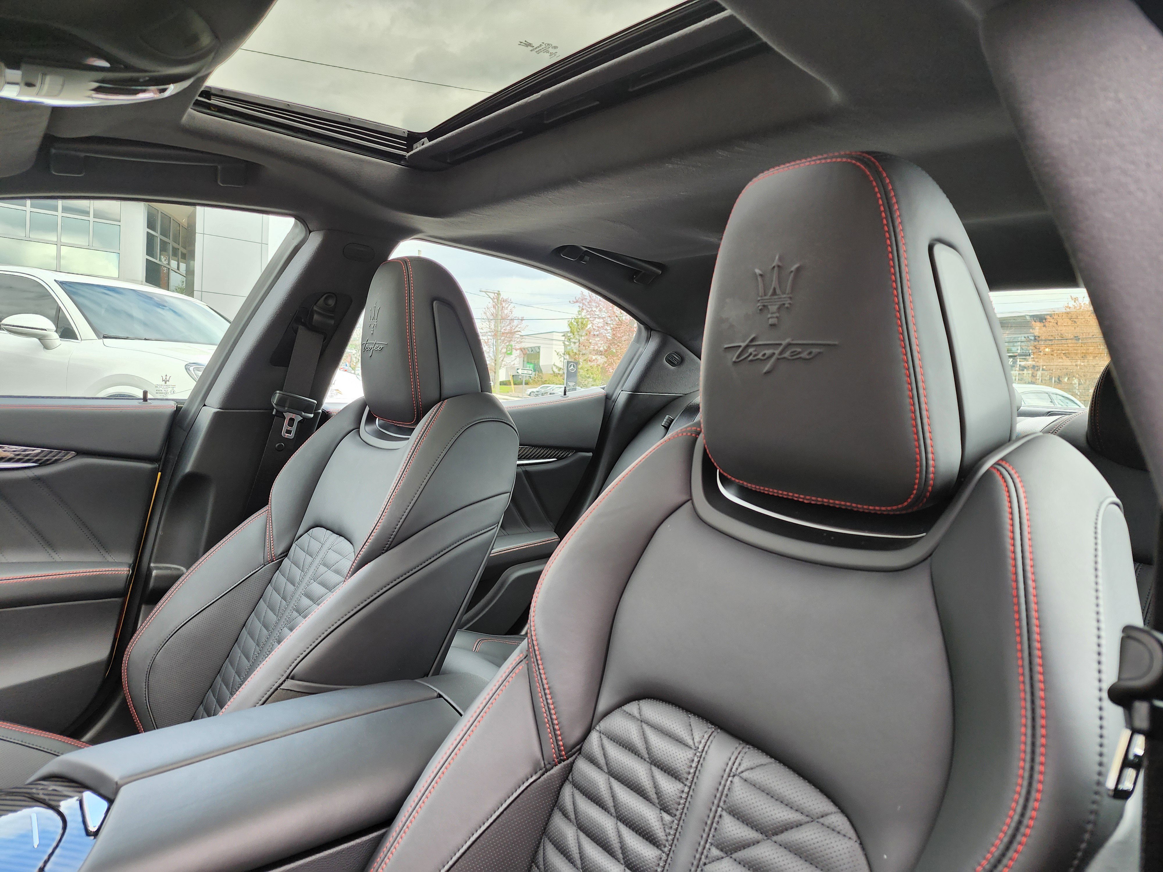 Used 2023 Maserati Ghibli Trofeo image 8