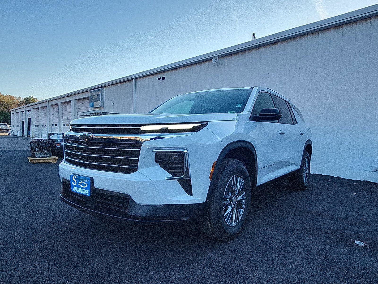 New 2026 Chevrolet Traverse LT w/ LPO, Floor Liner Package