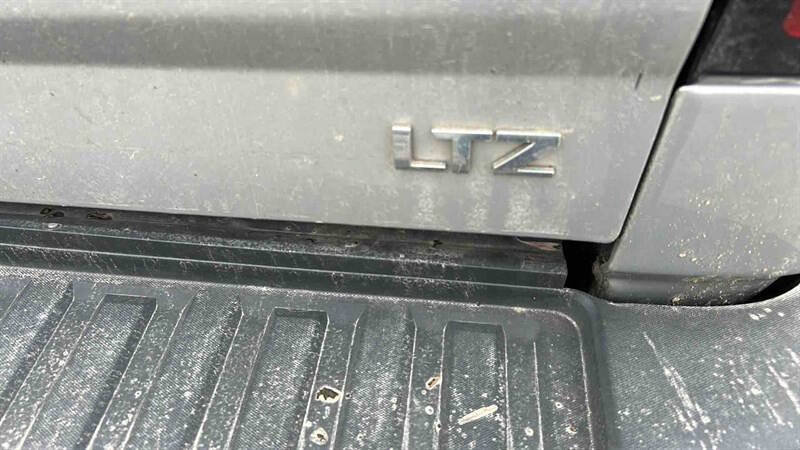 Used 2018 Chevrolet Silverado 3500 LTZ w/ Duramax Plus Package AWD/4WD image 9