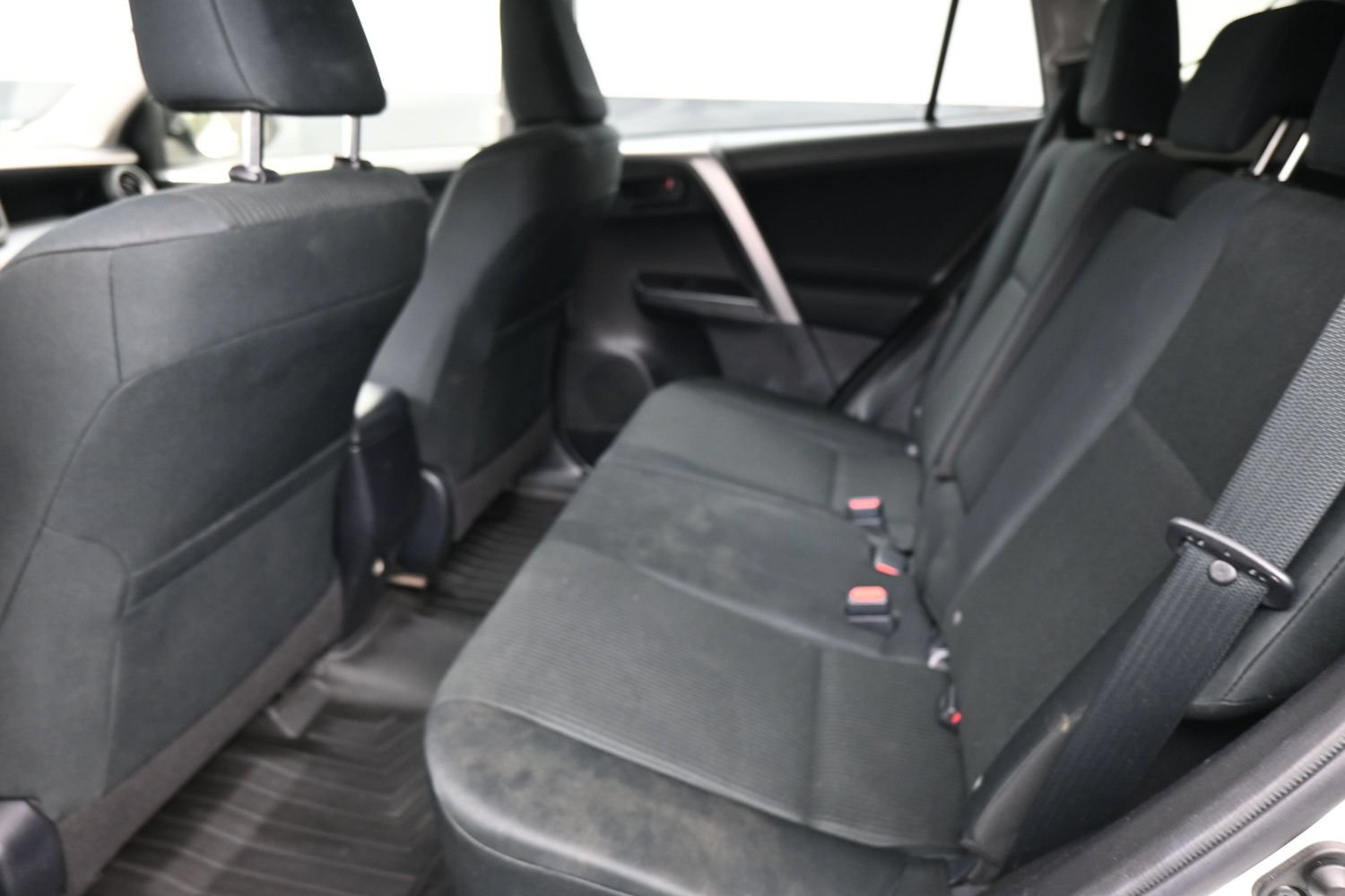 Used 2016 Toyota RAV4 LE AWD/4WD image 17