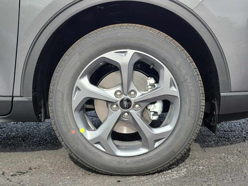 New 2026 Ford Escape ST-Line w/ Cold Weather Package image 9