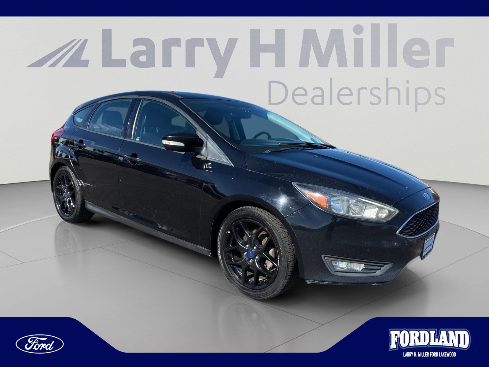 Used 2016 Ford Focus SE w/ Equipment Group 201A FWD image 7