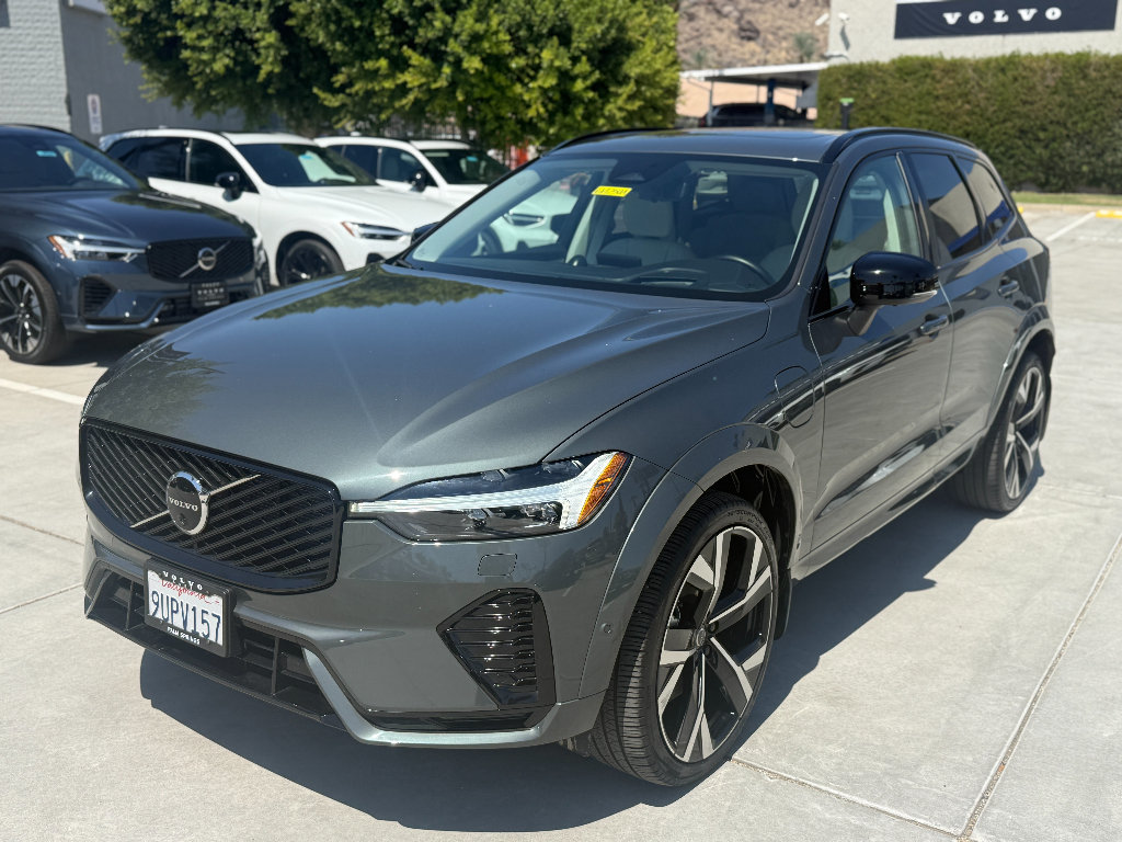 Used 2026 Volvo XC60 T8 Ultra AWD/4WD image 3