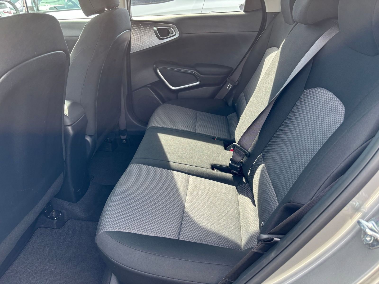 Used 2025 Kia Soul LX w/ LX Technology Package image 23