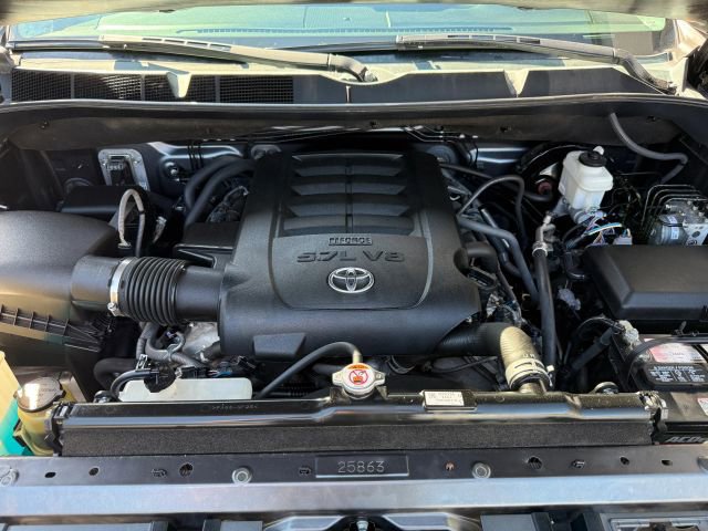 Used 2021 Toyota Tundra SR5 w/ SR5 Upgrade Package AWD/4WD image 39