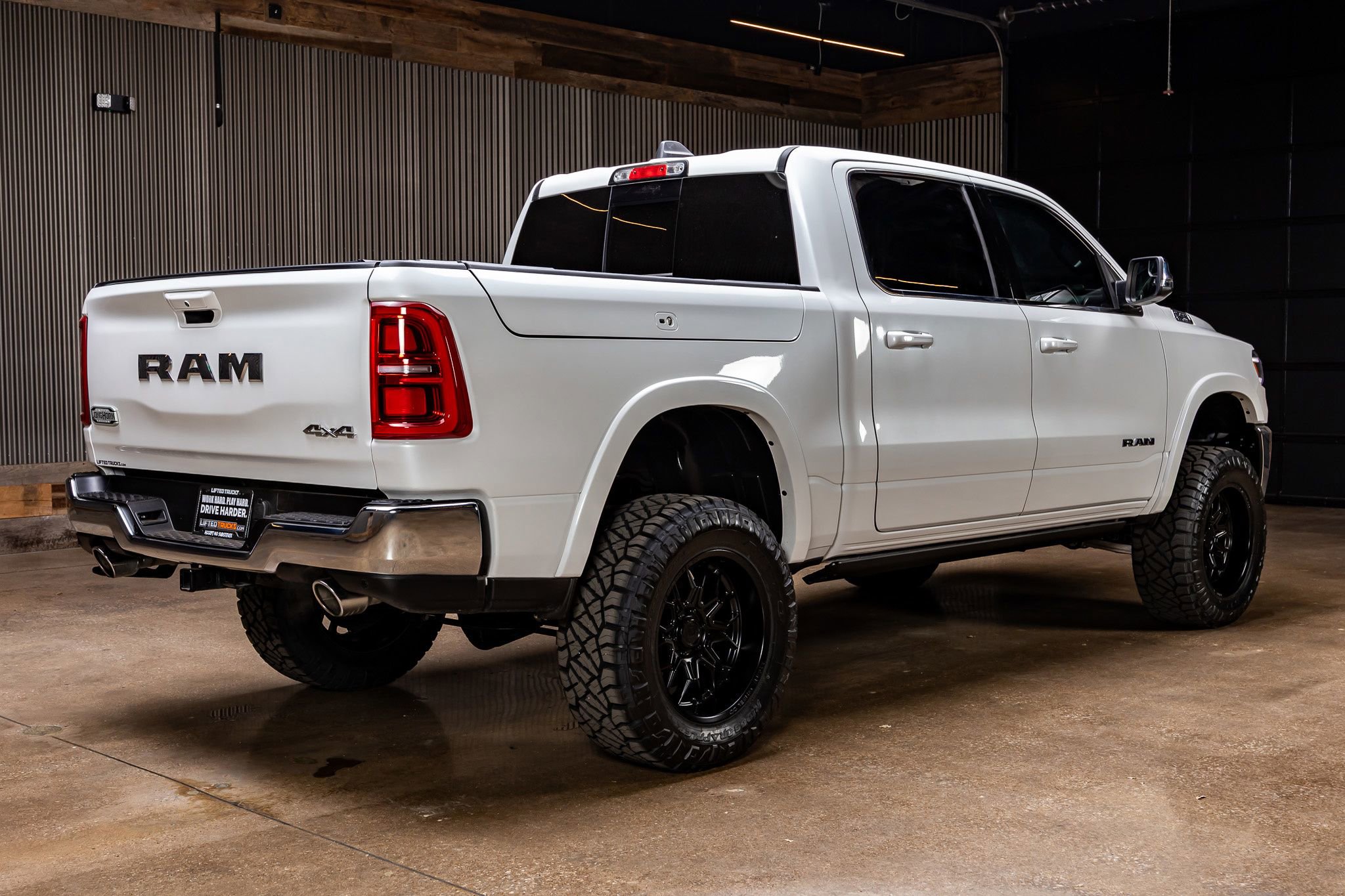 Used 2025 RAM 1500 Limited w/ Bed Utility Group image 10