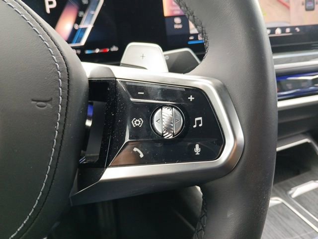 Certified 2025 BMW 740i image 26