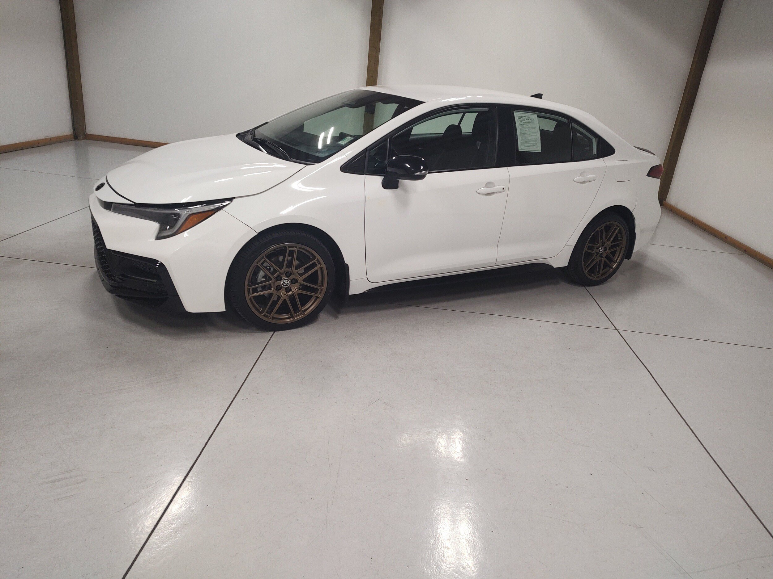 Used 2024 Toyota Corolla Sedan w/ SE Convenience Package FWD image 4