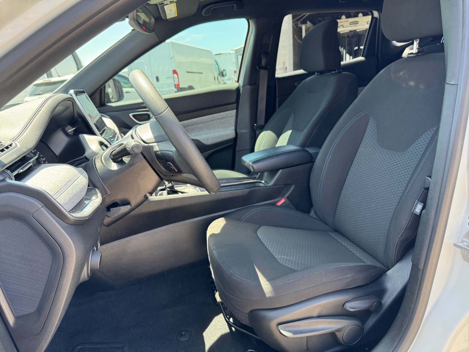 Certified 2025 Jeep Compass Sport AWD/4WD image 14