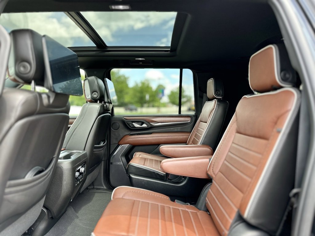 Used 2023 GMC Yukon XL Denali Ultimate image 28