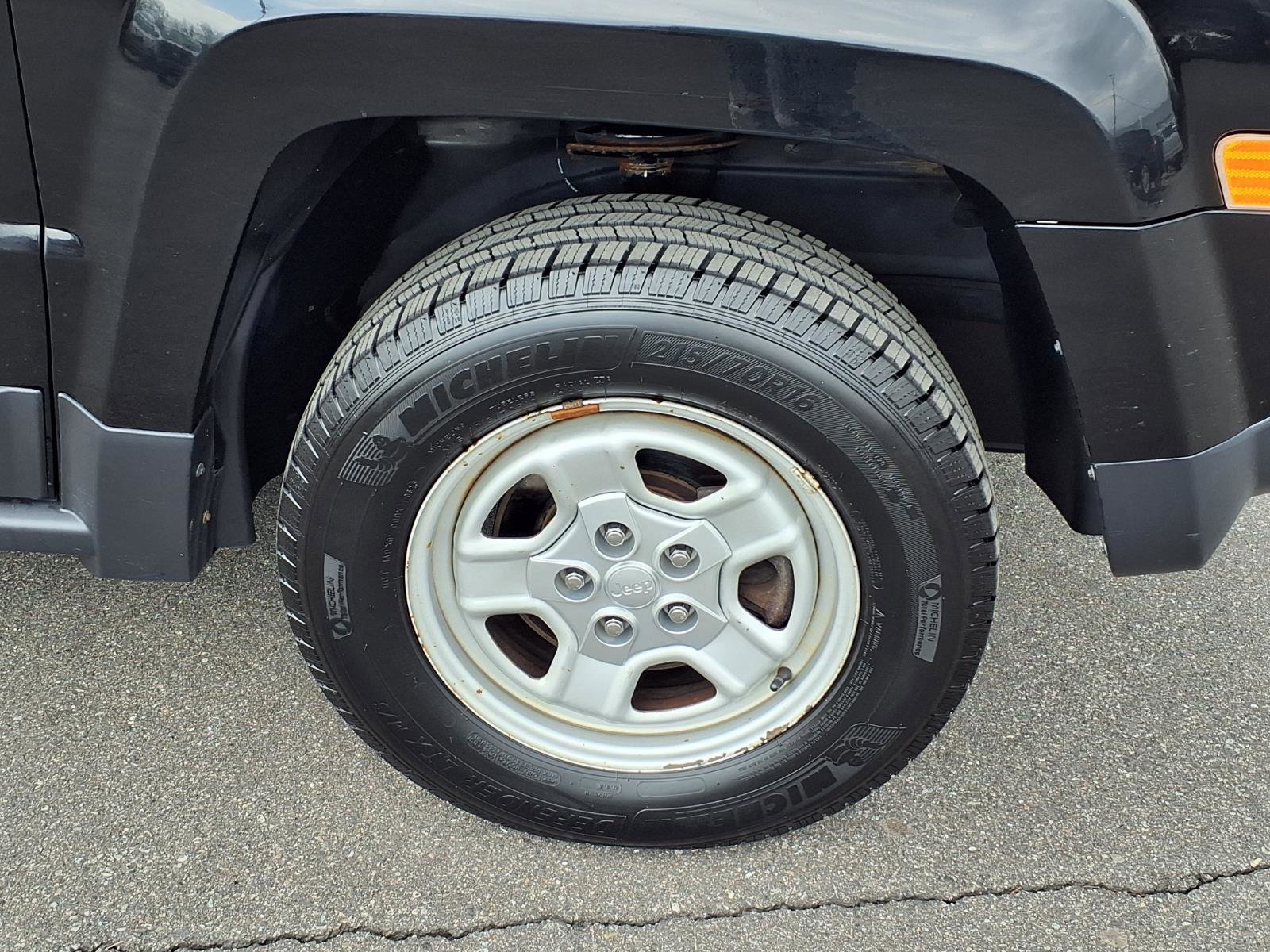 Used 2015 Jeep Patriot Sport w/ Power Value Group image 21