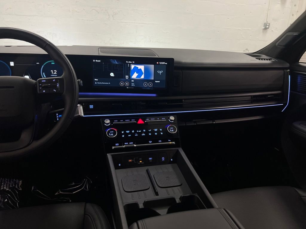 Used 2025 Hyundai Santa Fe Calligraphy image 19