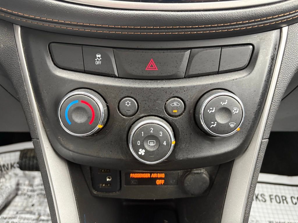 Used 2019 Chevrolet Trax LT w/ LT Convenience Package image 25