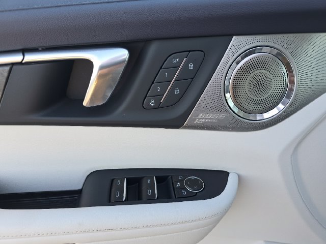 New 2027 Buick Enclave Avenir w/ LPO, Illumination Package AWD/4WD image 31