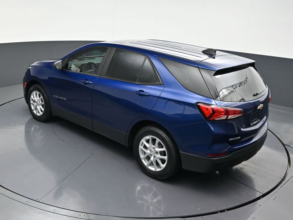 Used 2022 Chevrolet Equinox LS image 23