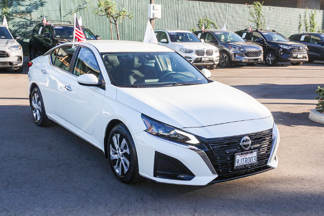 Used 2023 Nissan Altima 2.5 S FWD image 3