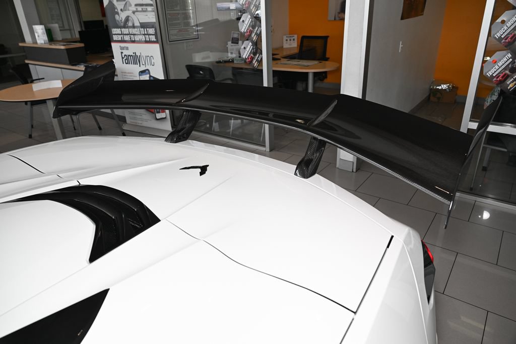 New 2026 Chevrolet Corvette ZR1 w/ ZR1 Carbon Fiber Aero Package RWD image 16