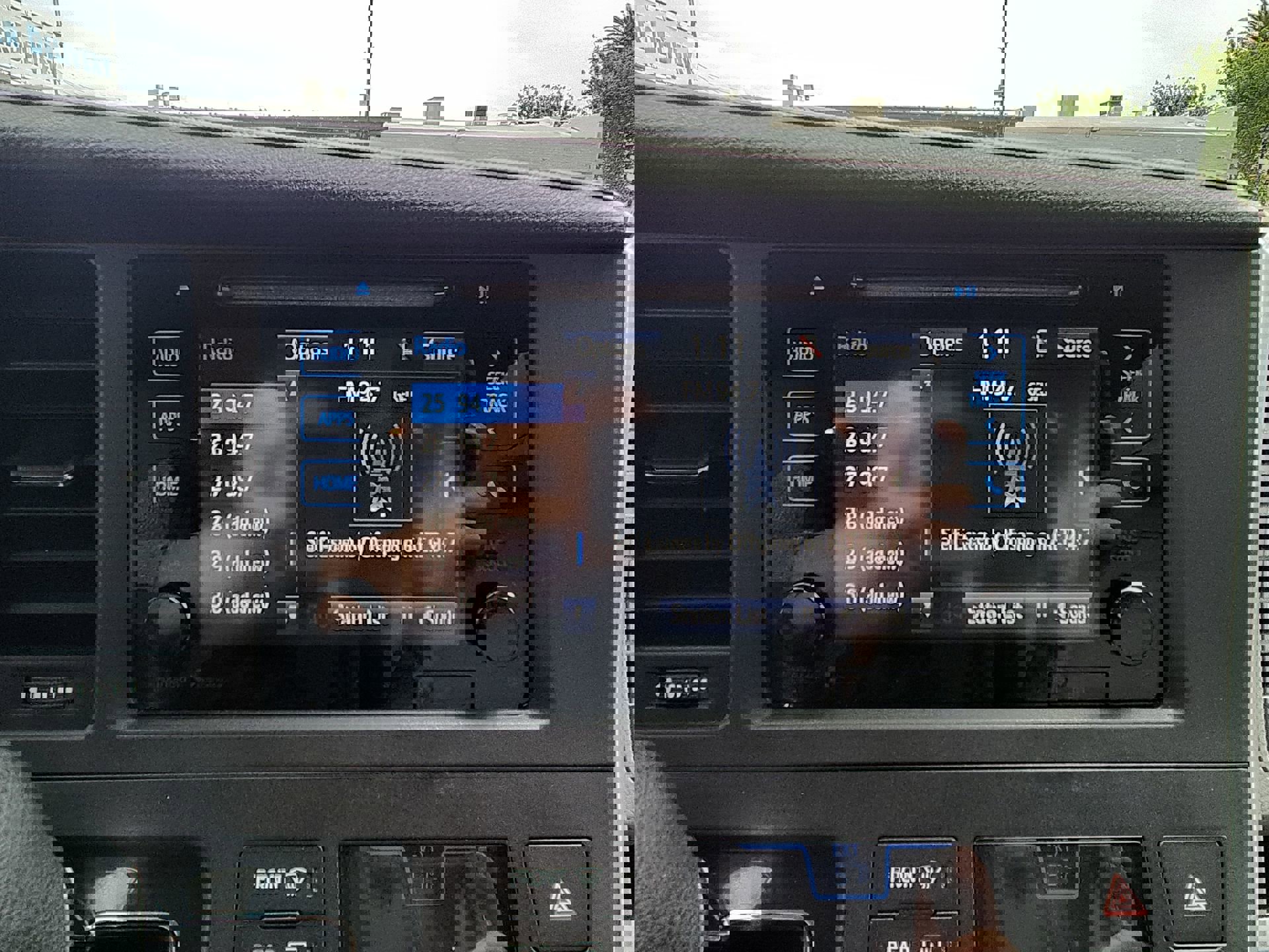 Used 2015 Toyota Sienna XLE w/ XLE Navigation Package image 12