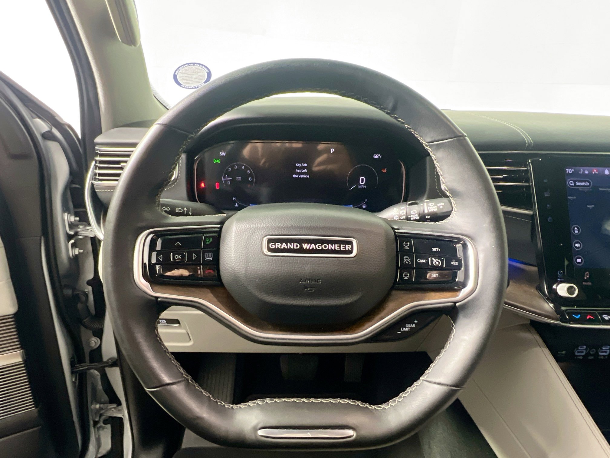 Used 2023 Jeep Grand Wagoneer 4WD image 16