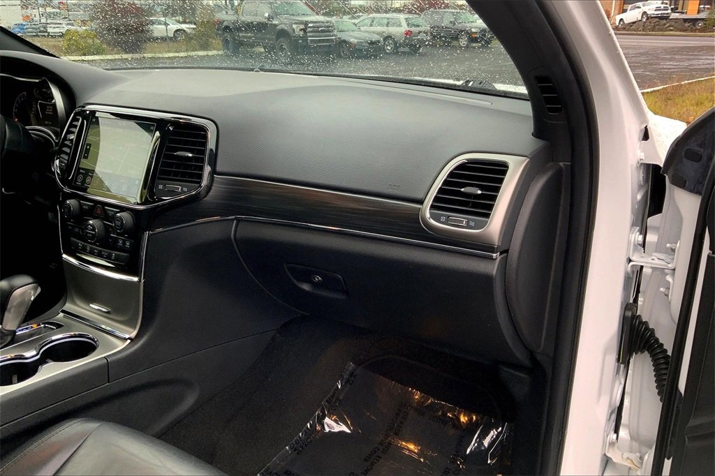 Used 2022 Jeep Grand Cherokee Limited image 19
