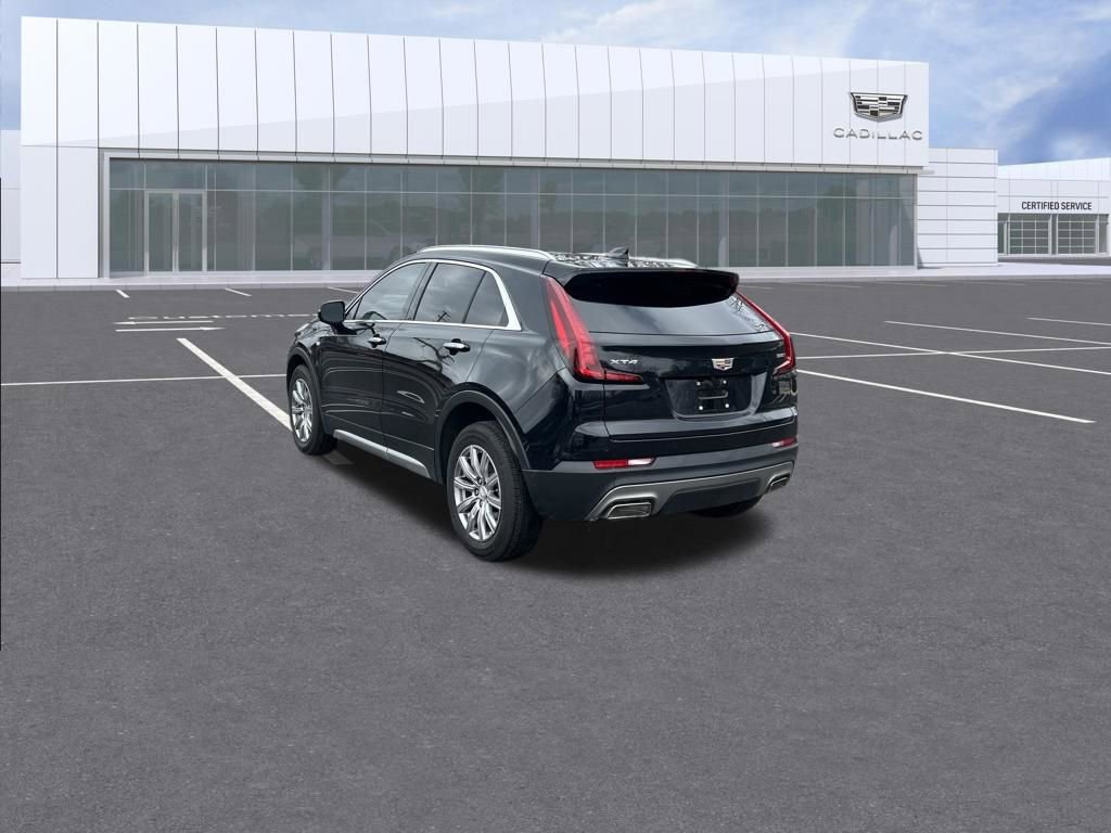 Certified 2023 Cadillac XT4 Premium Luxury image 3