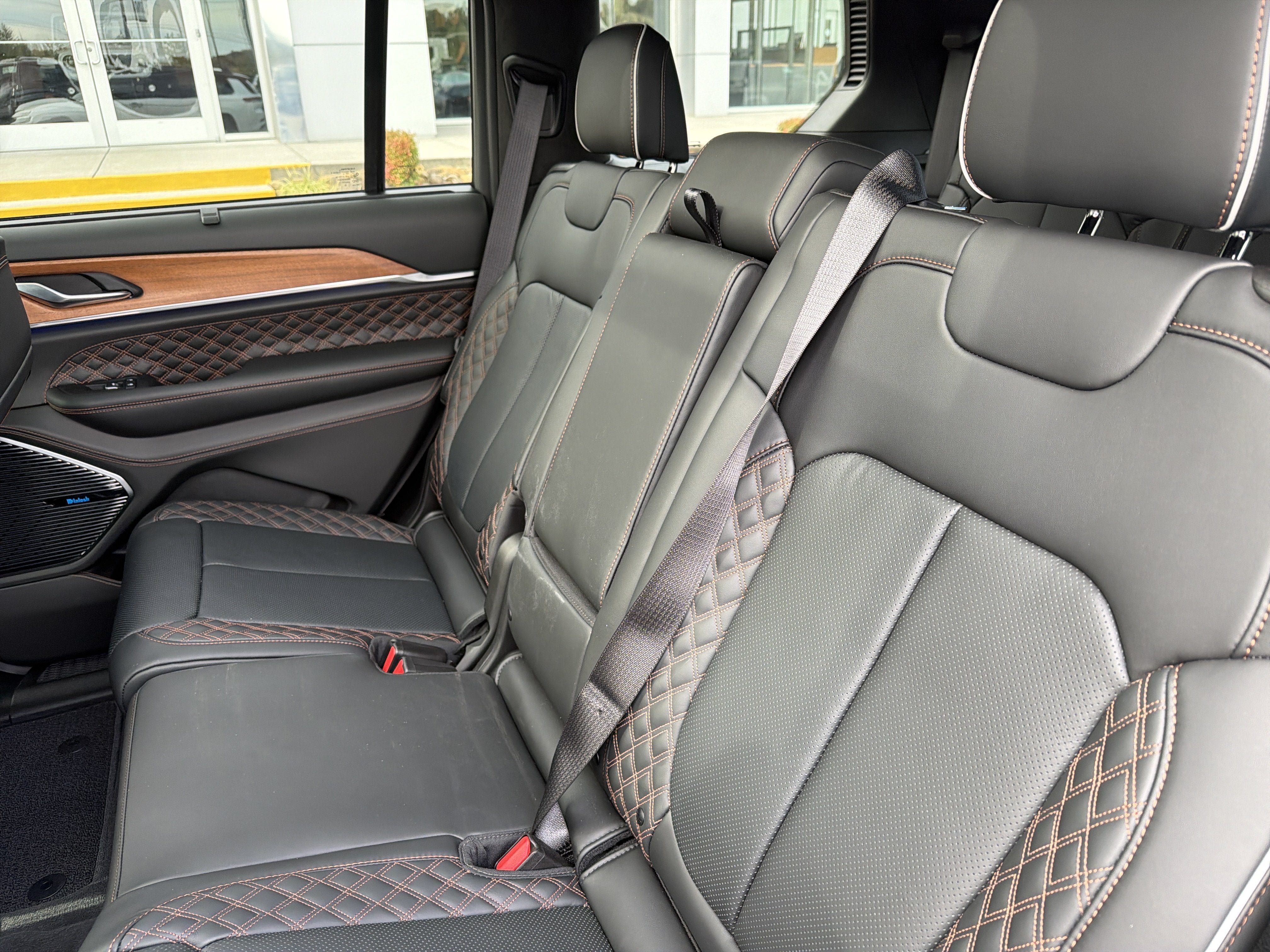 Used 2025 Jeep Grand Cherokee L Summit AWD/4WD image 20