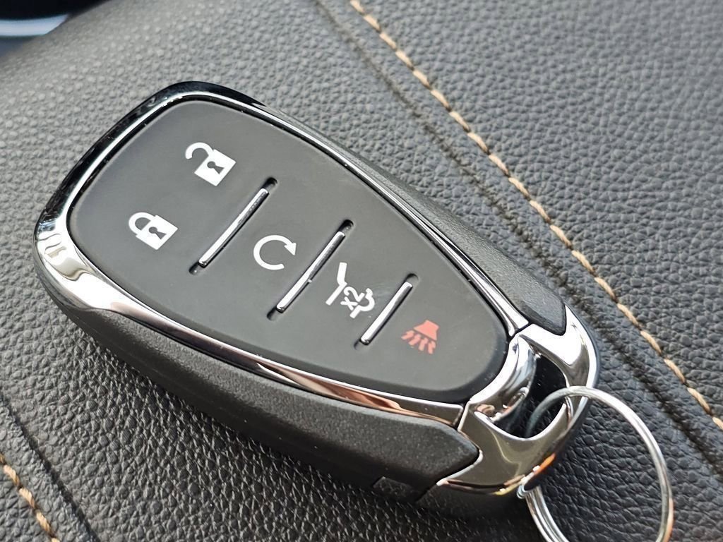 Used 2020 Chevrolet Traverse RS image 33