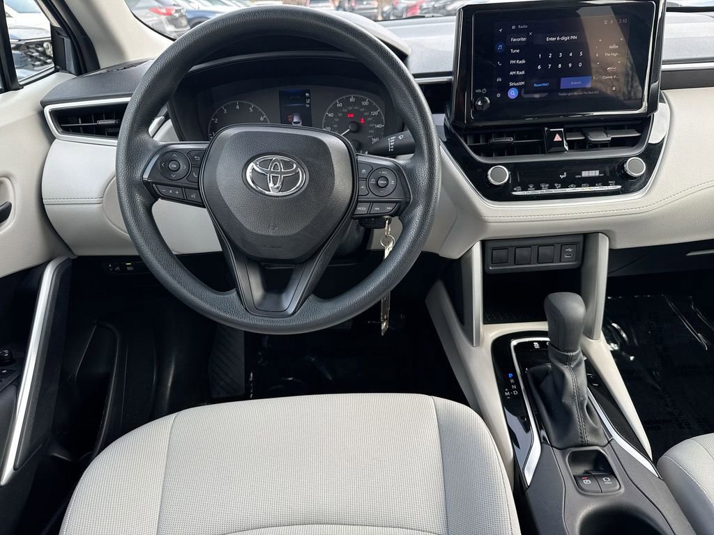 Used 2023 Toyota Corolla Cross L image 21