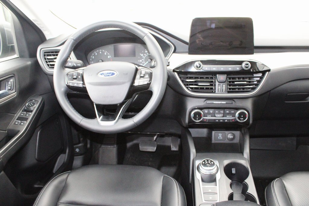 Used 2022 Ford Escape SEL image 2