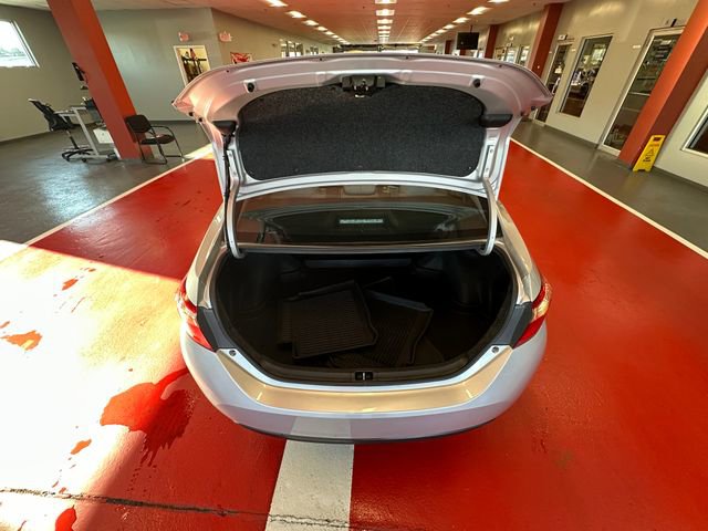 Used 2018 Toyota Corolla LE image 26