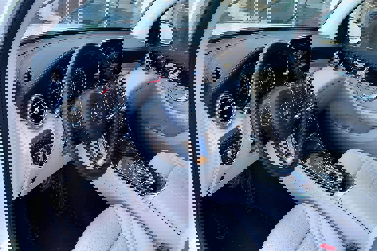 Used 2017 Mercedes-Benz GLC 300 4MATIC Coupe image 19