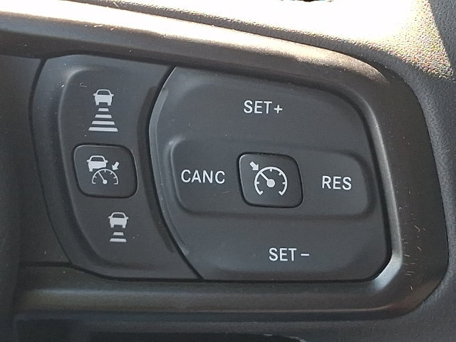 Used 2025 Jeep Wrangler Unlimited Rubicon w/ Convenience Group AWD/4WD image 22