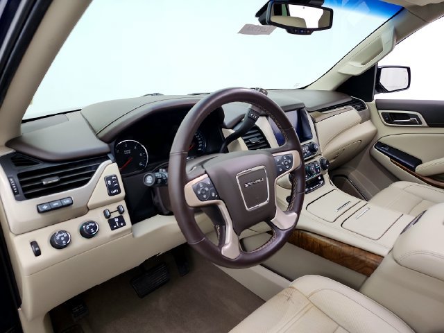 Used 2020 GMC Yukon Denali w/ Open Road Package AWD/4WD image 20