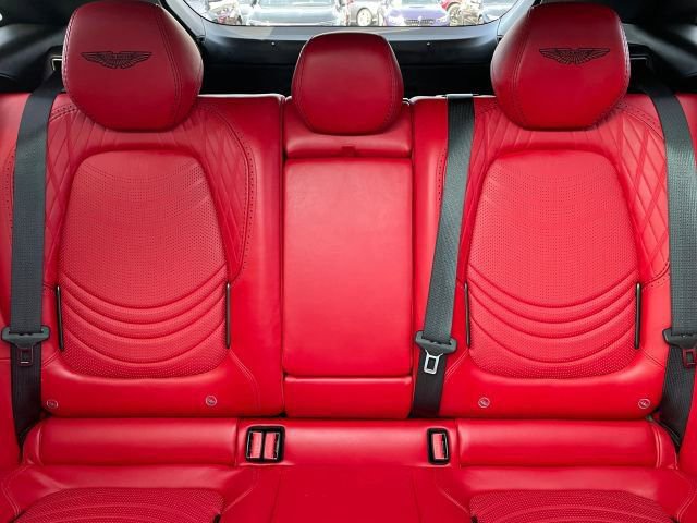 Used 2023 Aston Martin DBX image 48