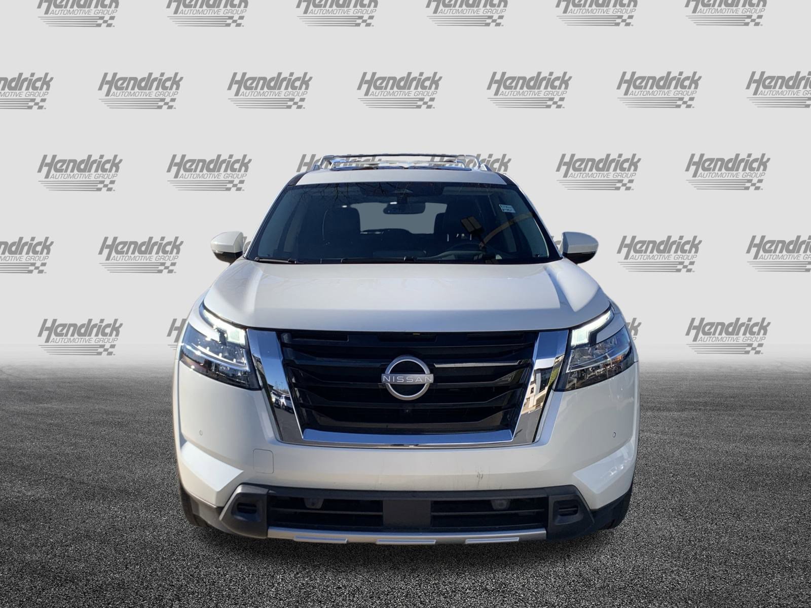 Used 2024 Nissan Pathfinder Platinum w/ Cargo Package image 3