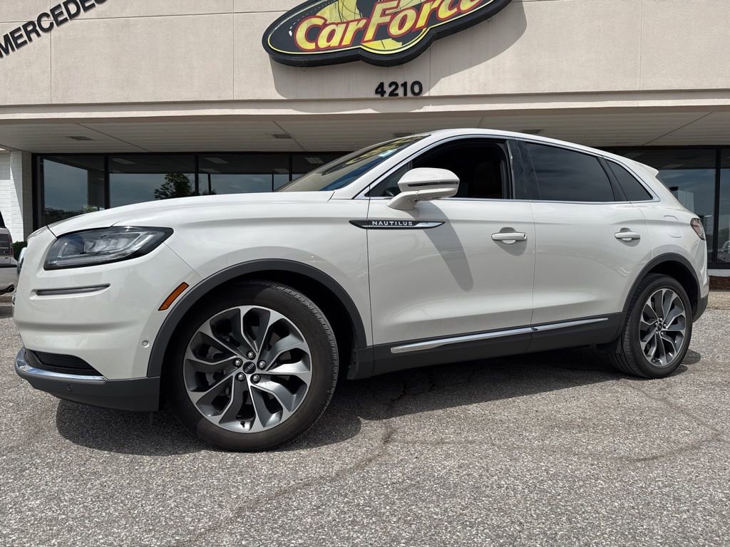 Used 2023 Lincoln Nautilus Reserve w/ Equipment Group 201A AWD/4WD image 17