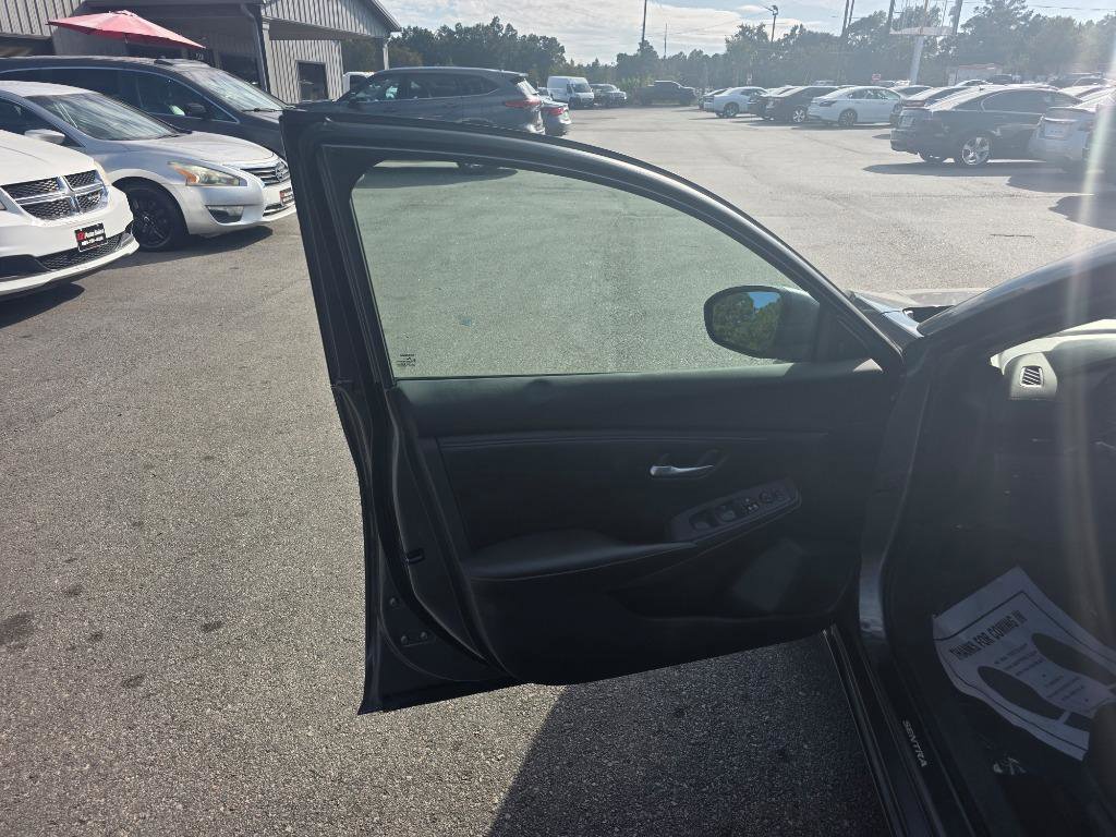 Used 2022 Nissan Sentra SV FWD image 7